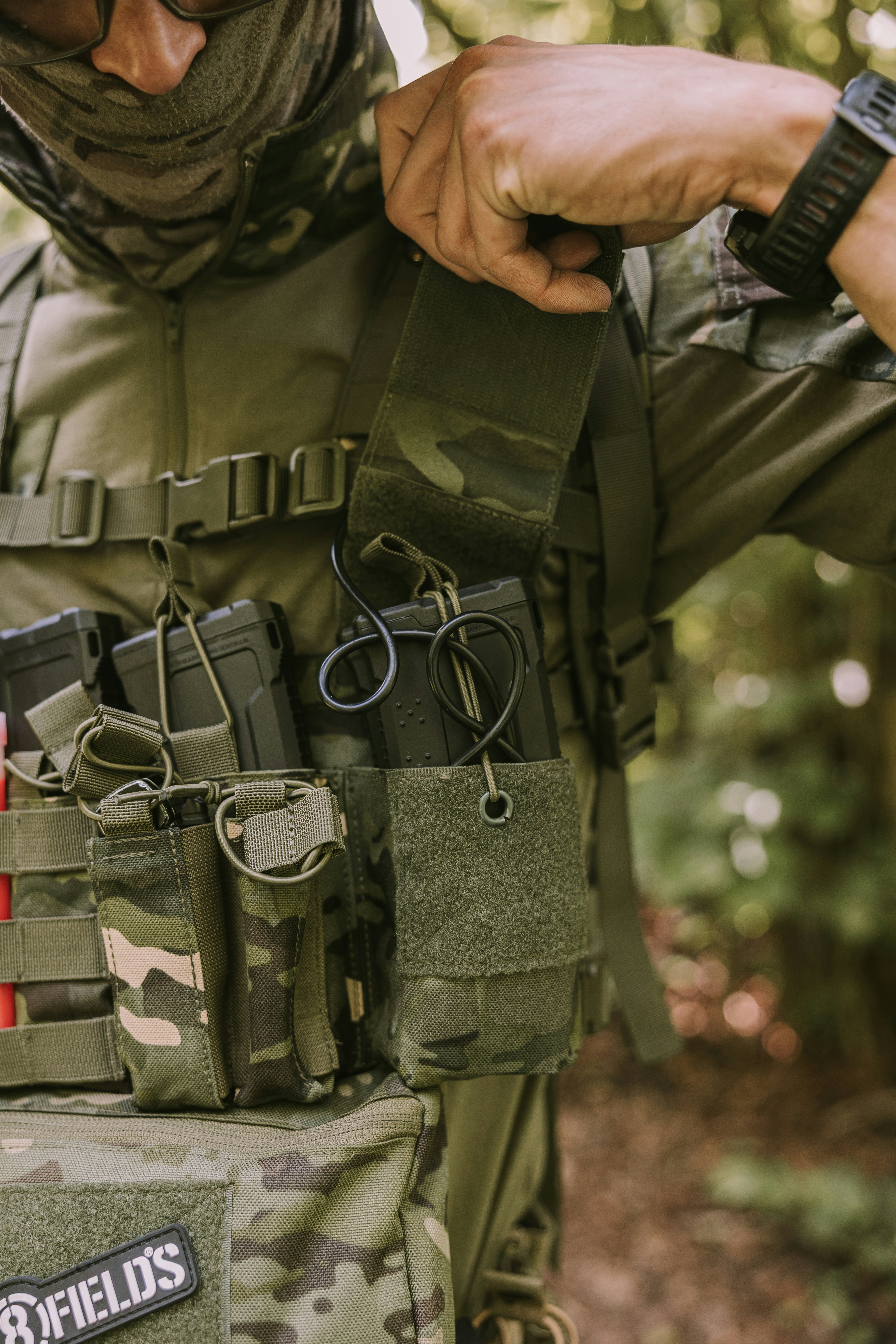 Airsoft Player during the game using the Double Eagle Noveske N4 MWS Gen 3 GBBR.